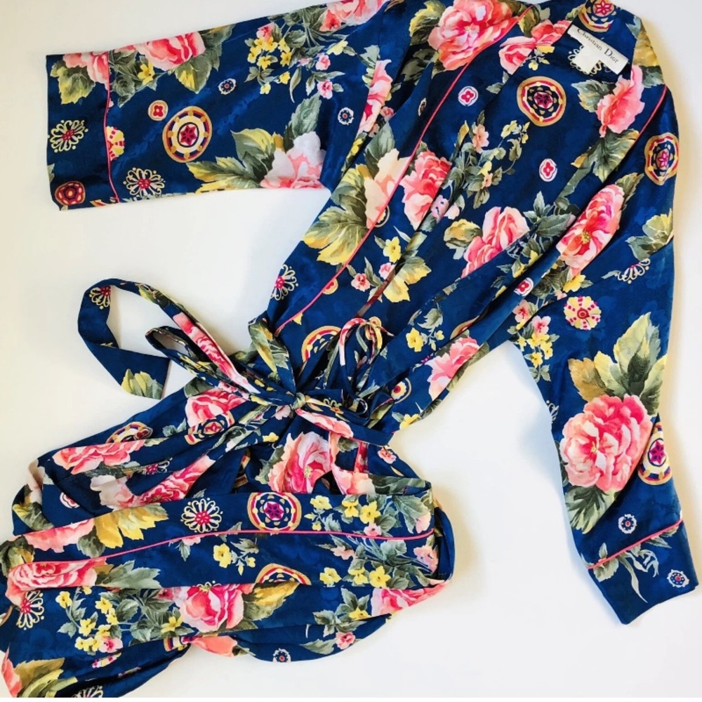 Vintage ✨ Christian Dior ✨ Short Sleeve Silk Robe Floral Print